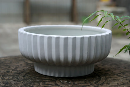 Pottery 12" Fischer round Ceramic Planter, White